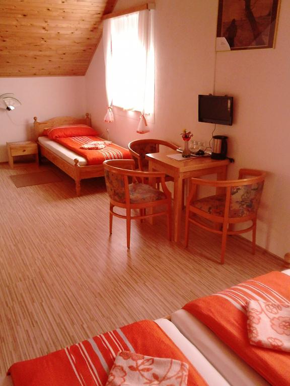 Rooms Josip Korenica Chambre photo